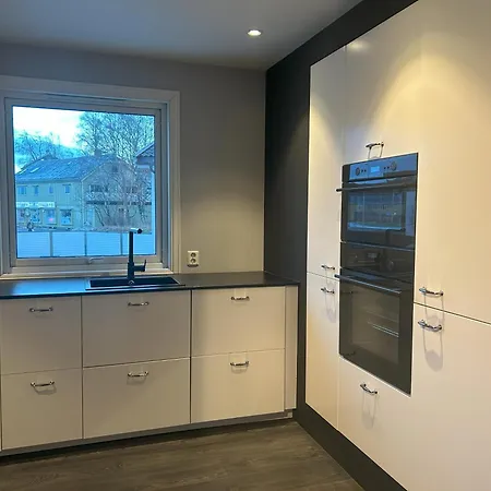 빌라 Sentral Familiebolig Med Parkering *
